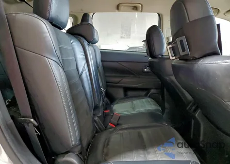 2020 Mitsubishi Outlander Se z USA, uszkodzony, nr VIN JA4AD3A35LZ045951